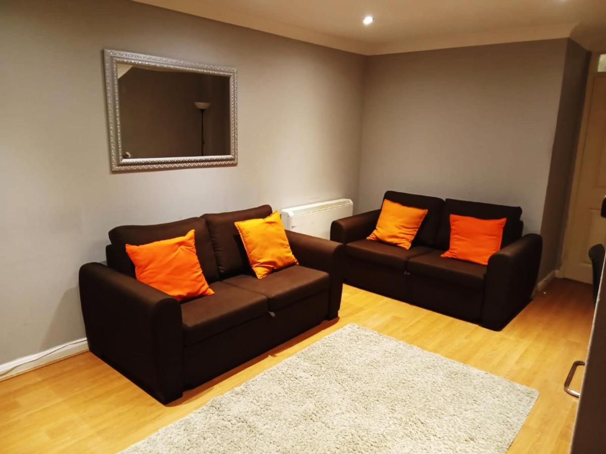 Eagle Drive Apartment เฮนดอน ภายนอก รูปภาพ