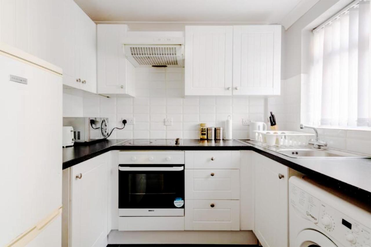Eagle Drive Apartment เฮนดอน ภายนอก รูปภาพ